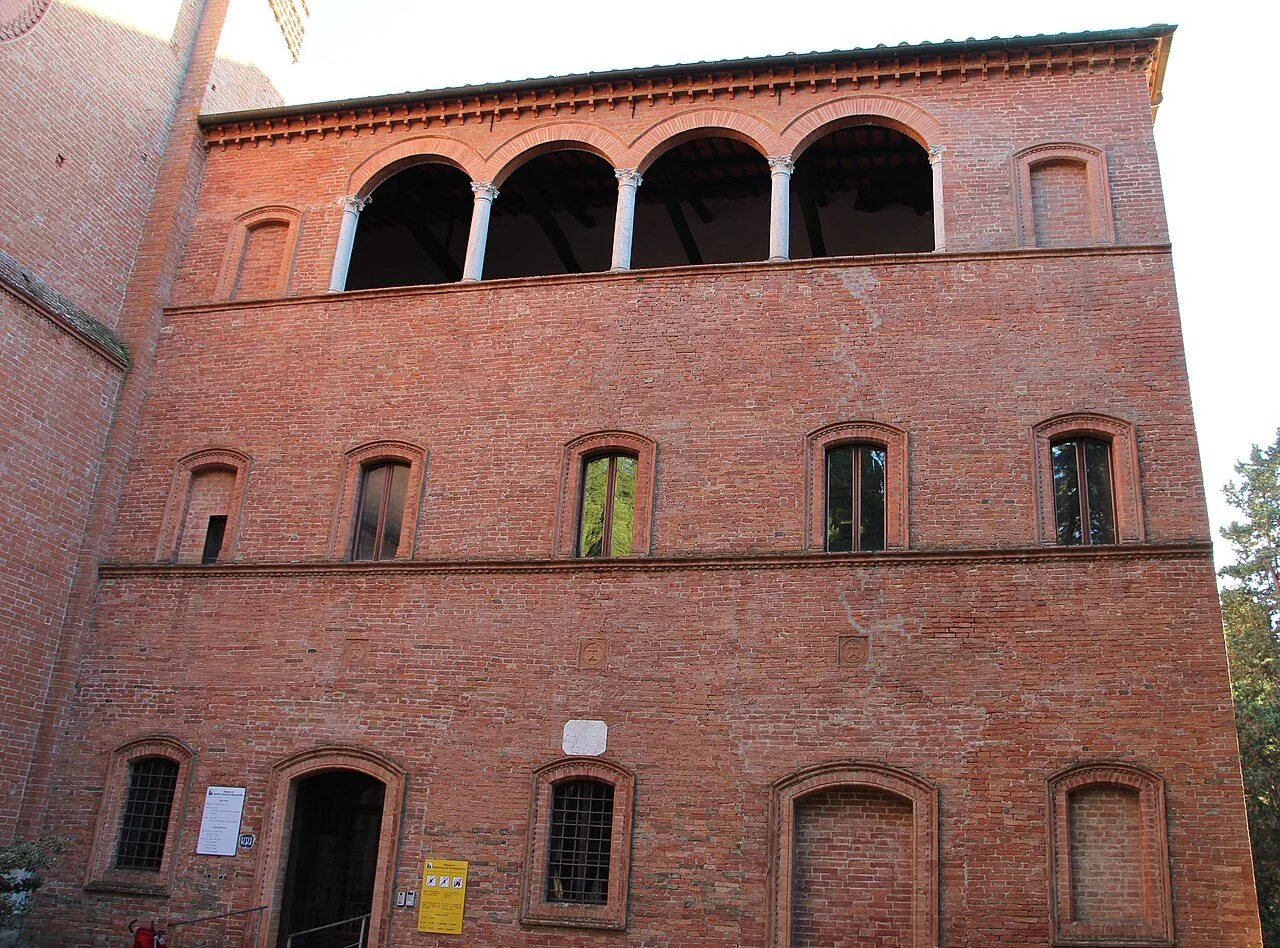 L'Abbazia di Monte Oliveto Maggiore in mattoni rossi